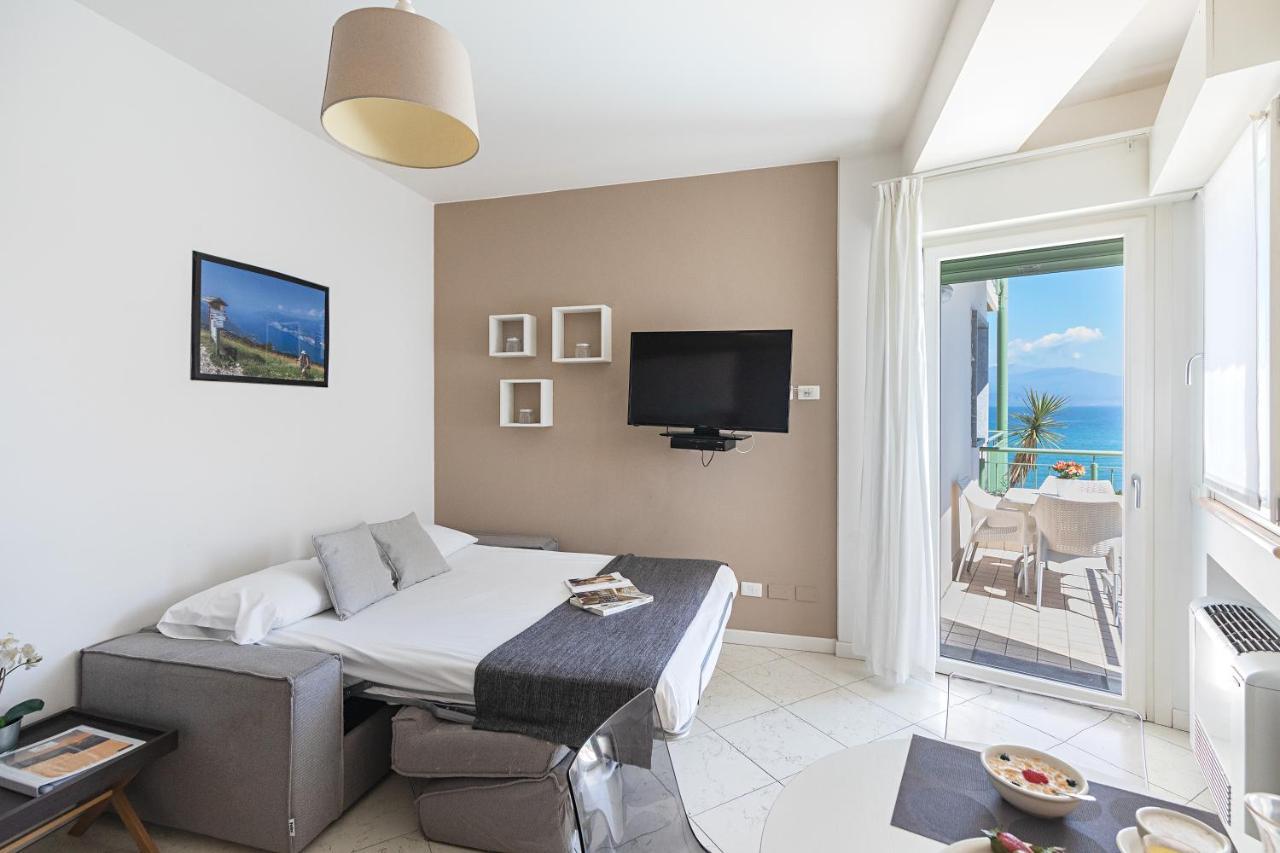 Residenza Miralago By Wonderful Italy Desenzano del Garda Exterior foto